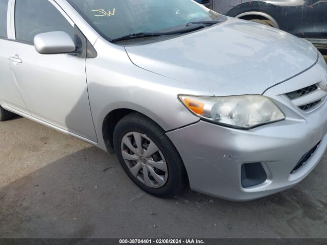 Photo 5 VIN: JTDBU4EE4C9172864 - TOYOTA COROLLA 