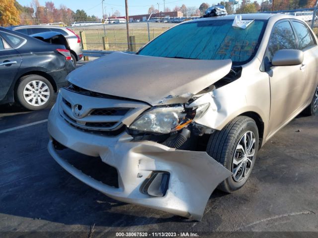 Photo 5 VIN: JTDBU4EE5B9138558 - TOYOTA COROLLA 