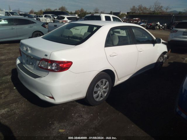 Photo 3 VIN: JTDBU4EE5B9161807 - TOYOTA COROLLA 