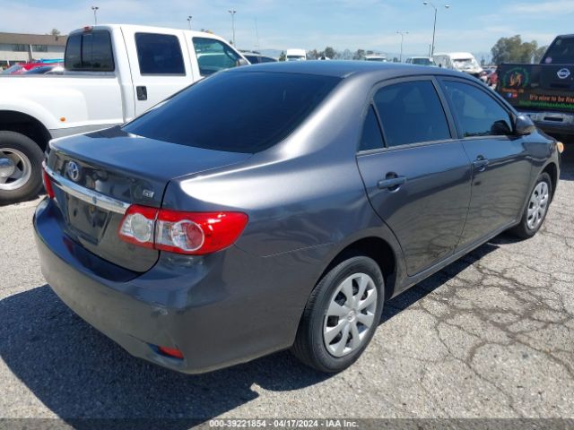 Photo 3 VIN: JTDBU4EE5B9165873 - TOYOTA COROLLA 