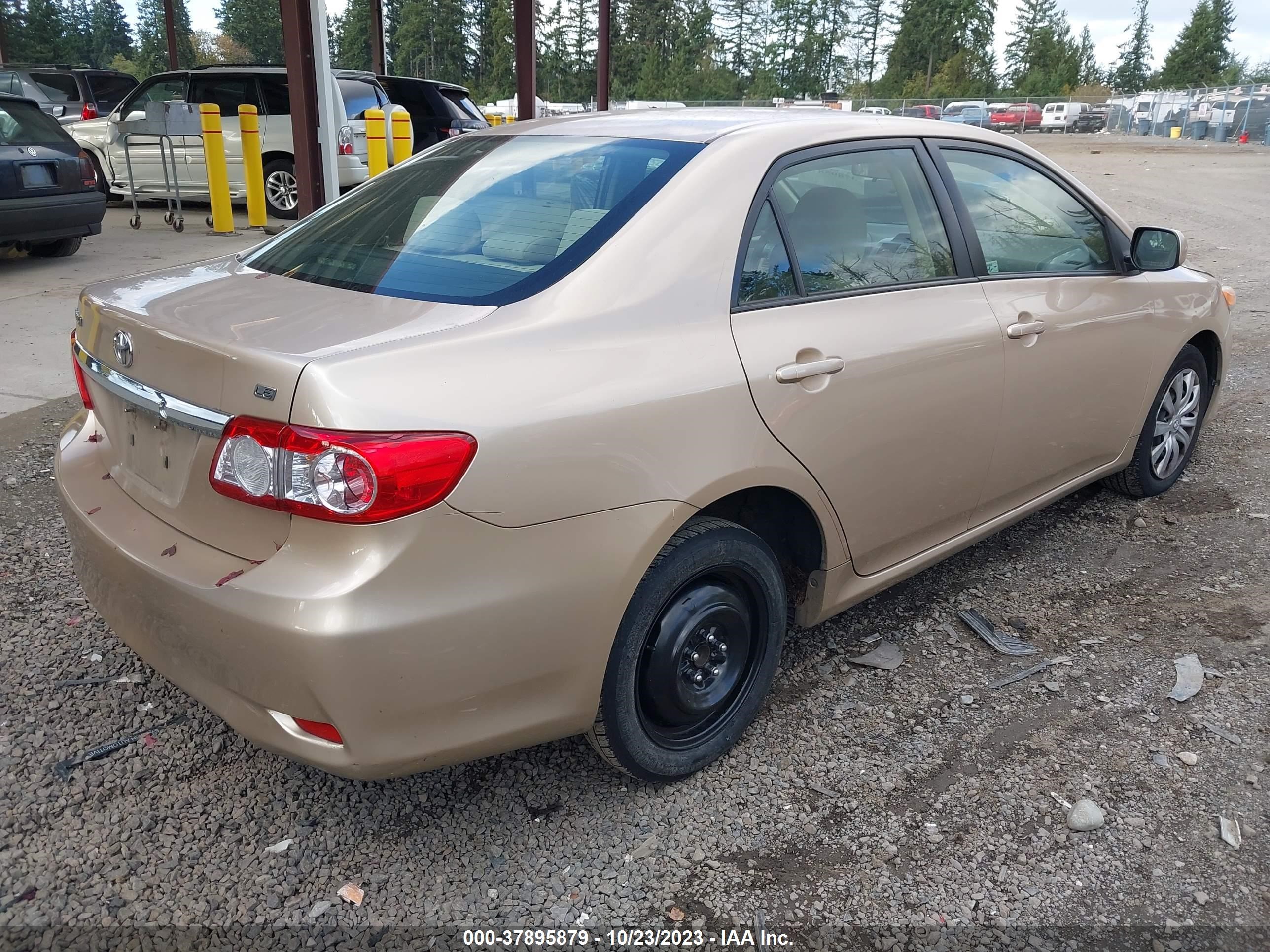 Photo 3 VIN: JTDBU4EE5C9174848 - TOYOTA COROLLA 