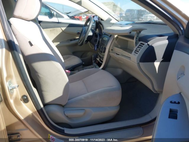 Photo 4 VIN: JTDBU4EE6B9142019 - TOYOTA COROLLA 