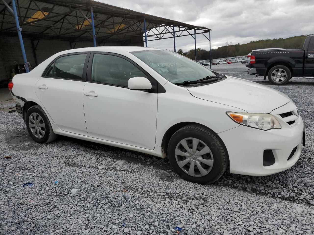 Photo 3 VIN: JTDBU4EE6B9146958 - TOYOTA COROLLA 