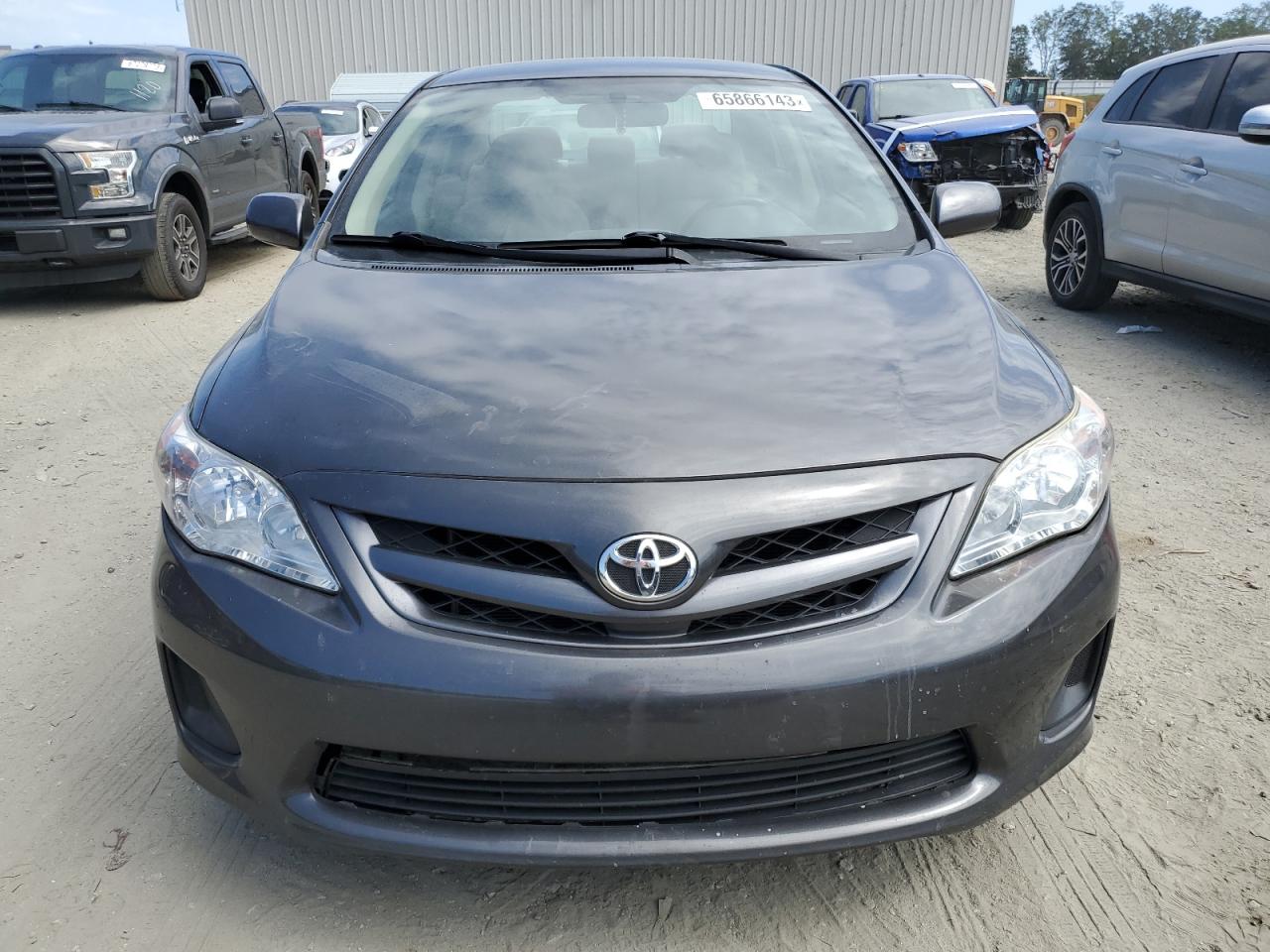 Photo 4 VIN: JTDBU4EE6B9155949 - TOYOTA COROLLA 