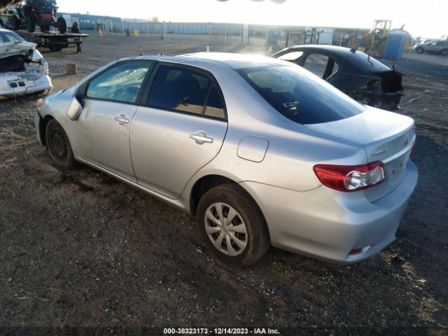 Photo 2 VIN: JTDBU4EE7B9162344 - TOYOTA COROLLA 