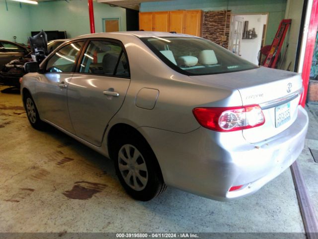 Photo 2 VIN: JTDBU4EE9B9123772 - TOYOTA COROLLA 