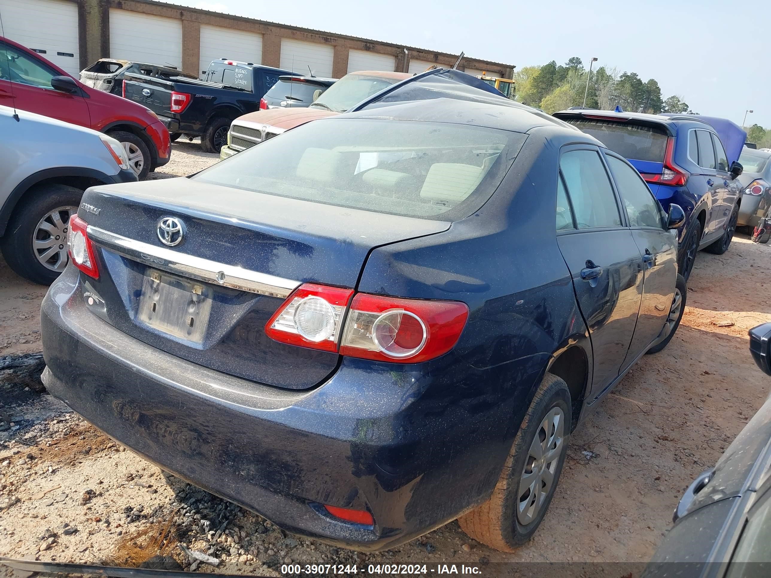 Photo 3 VIN: JTDBU4EE9DJ115768 - TOYOTA COROLLA 