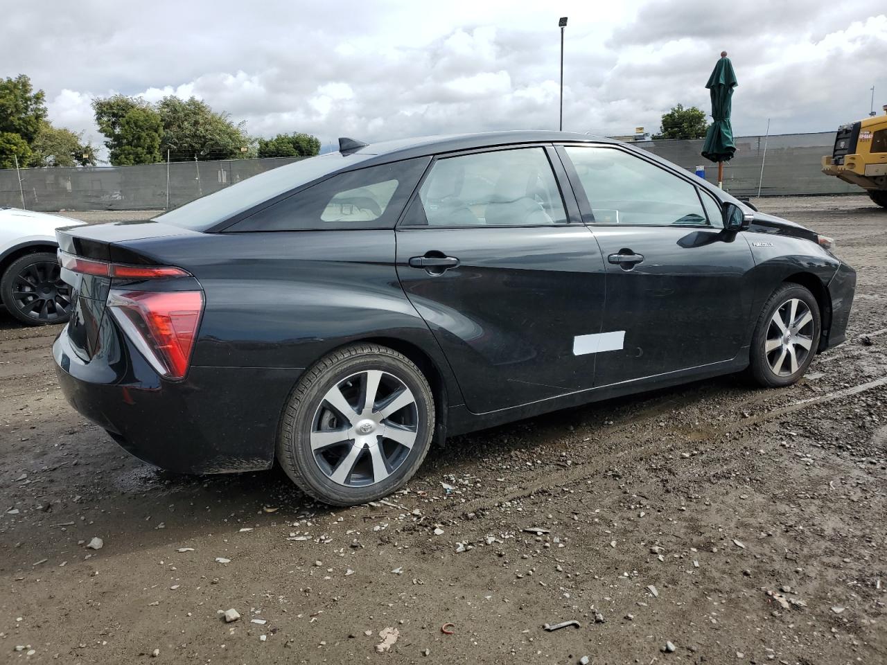 Photo 2 VIN: JTDBVRBD0KA006165 - TOYOTA MIRAI 