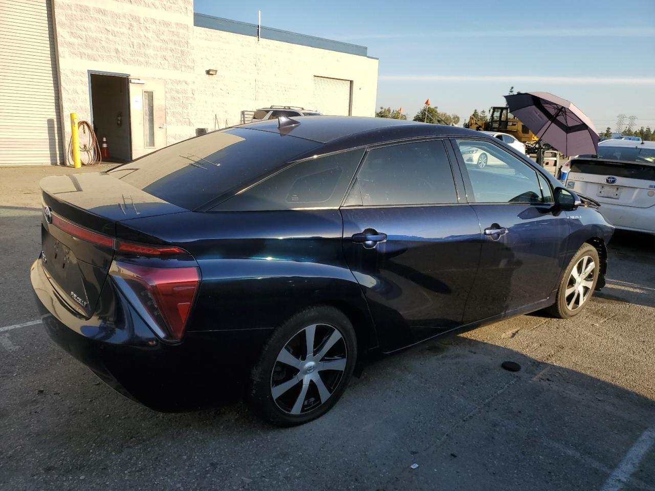 Photo 2 VIN: JTDBVRBD1JA004181 - TOYOTA MIRAI 