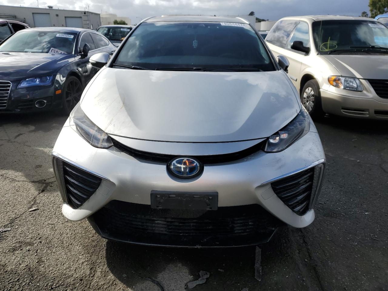 Photo 4 VIN: JTDBVRBD2HA003602 - TOYOTA MIRAI 