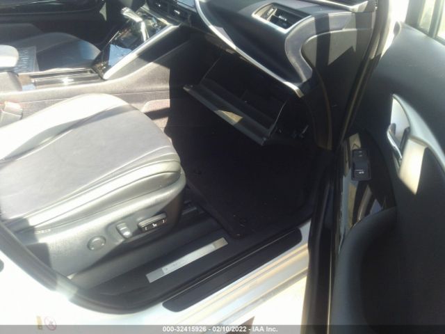 Photo 4 VIN: JTDBVRBD3JA004893 - TOYOTA MIRAI 