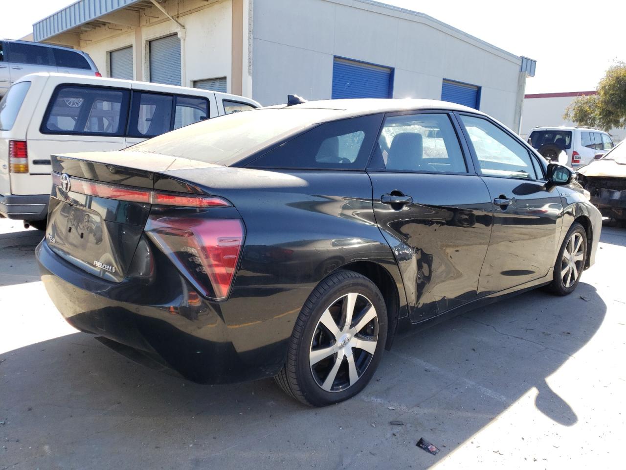 Photo 2 VIN: JTDBVRBD4HA002970 - TOYOTA MIRAI 