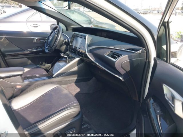 Photo 4 VIN: JTDBVRBD6JA004807 - TOYOTA MIRAI 