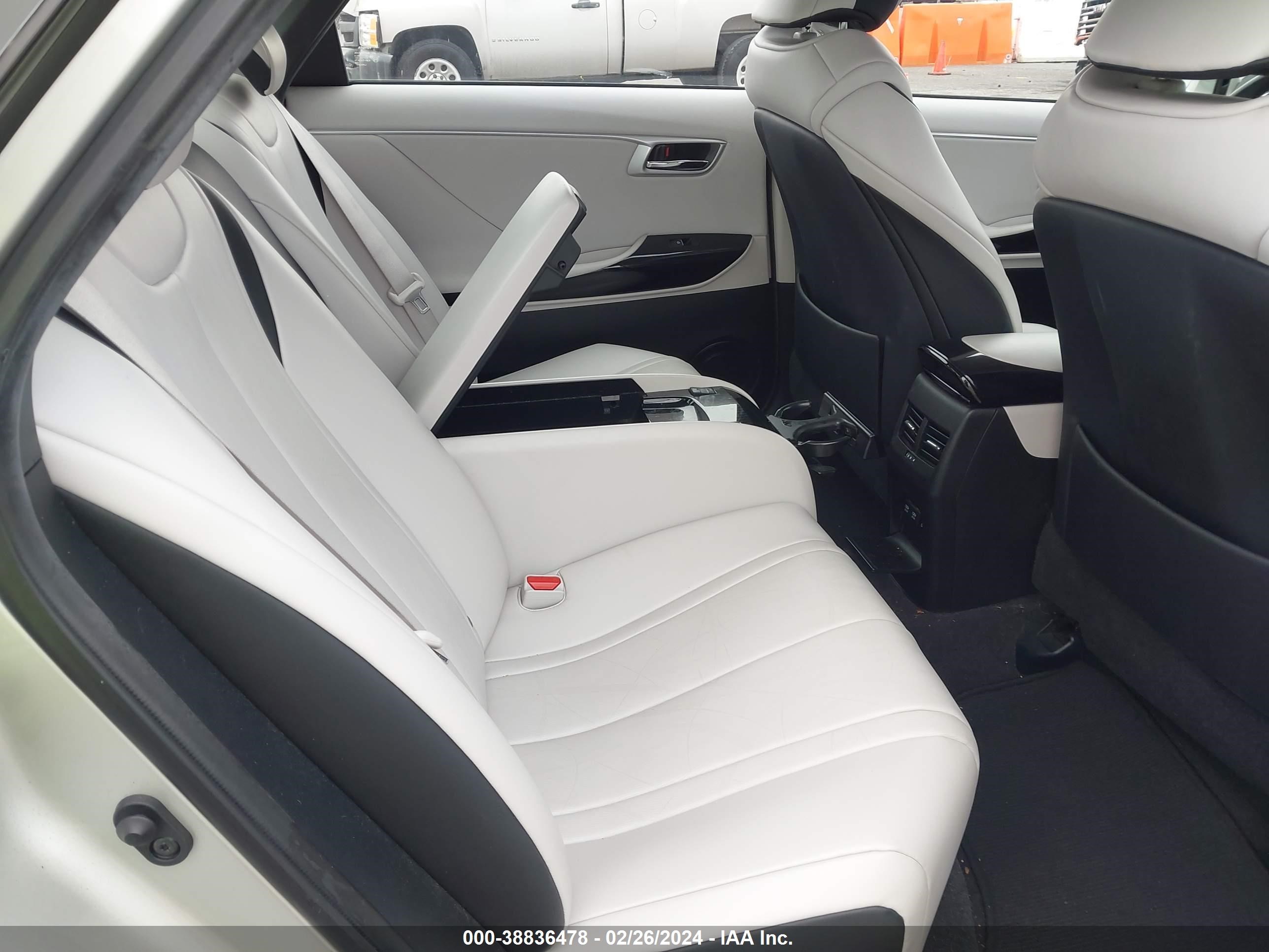 Photo 7 VIN: JTDBVRBD7KA005918 - TOYOTA MIRAI 