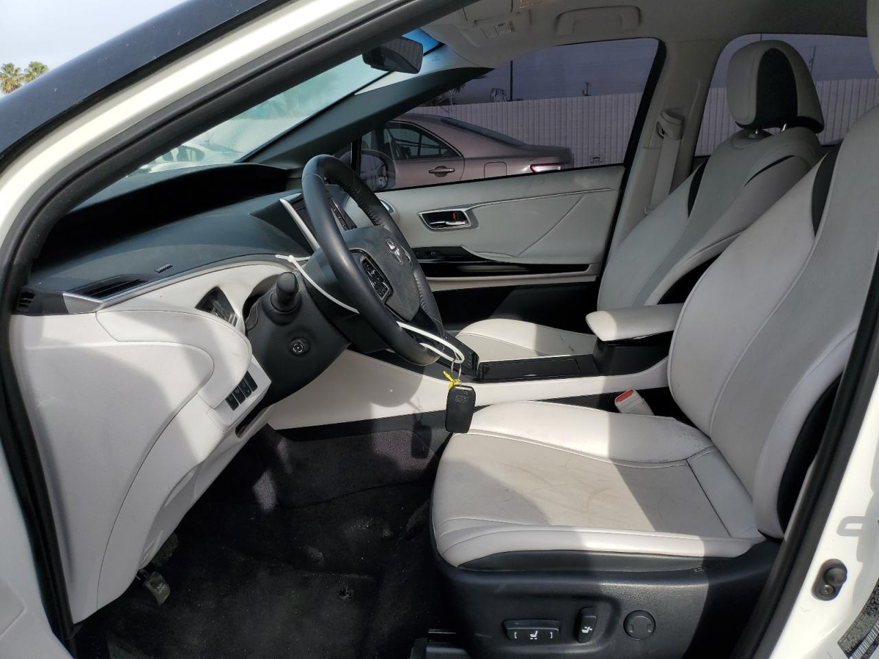 Photo 6 VIN: JTDBVRBD7KA006857 - TOYOTA MIRAI 