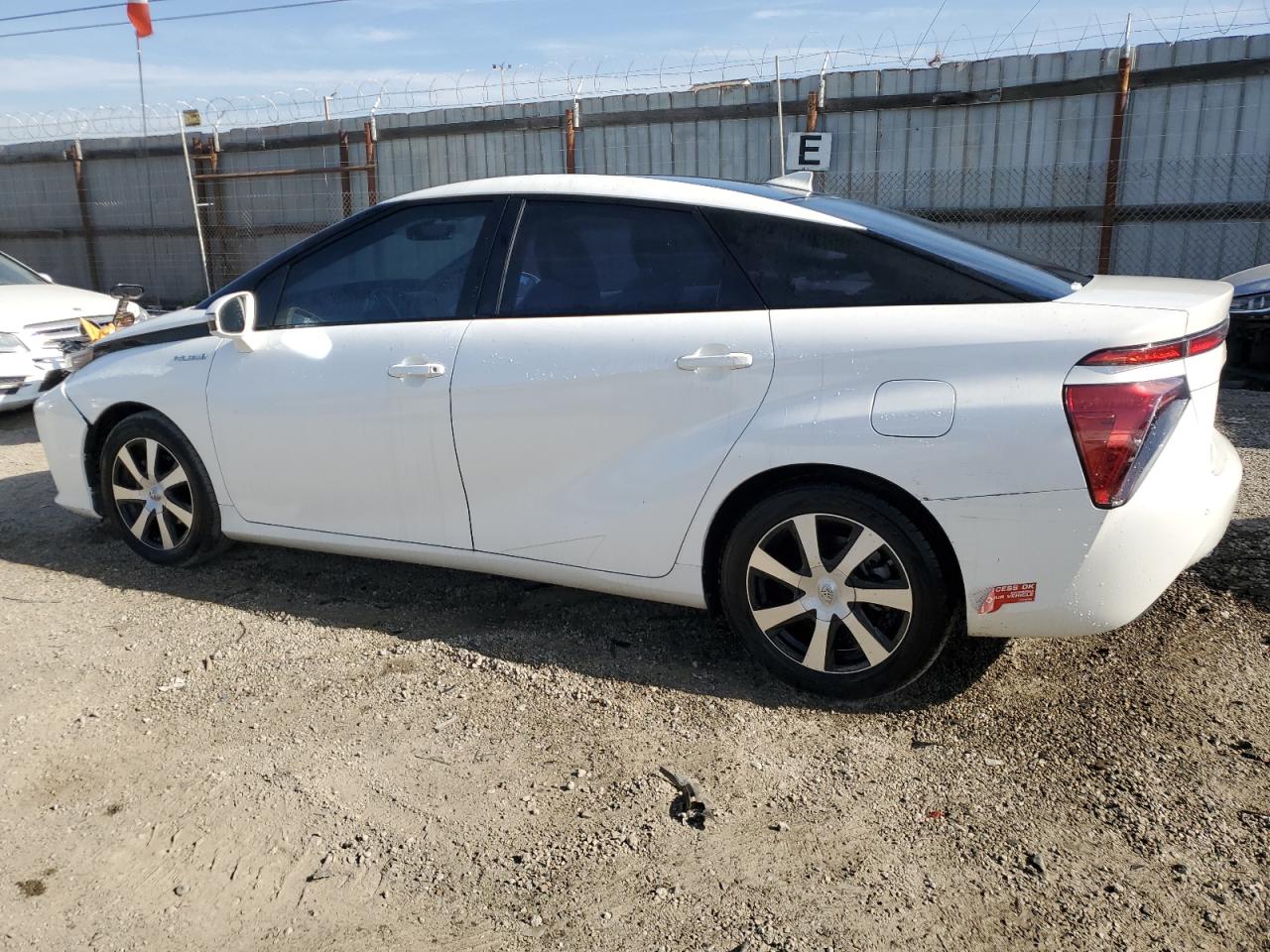 Photo 1 VIN: JTDBVRBD8HA003247 - TOYOTA MIRAI 