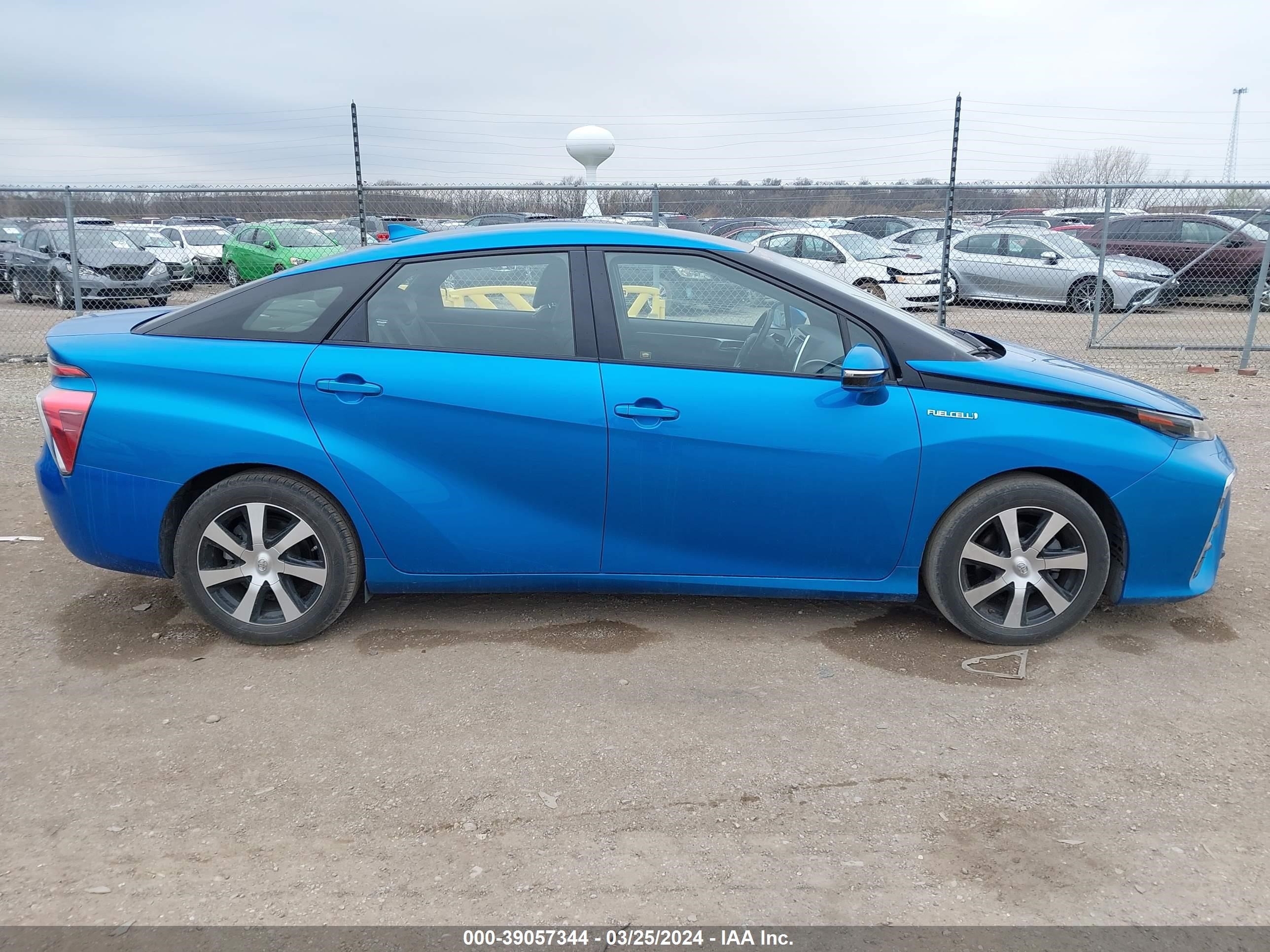 Photo 13 VIN: JTDBVRBD9HA003032 - TOYOTA MIRAI 