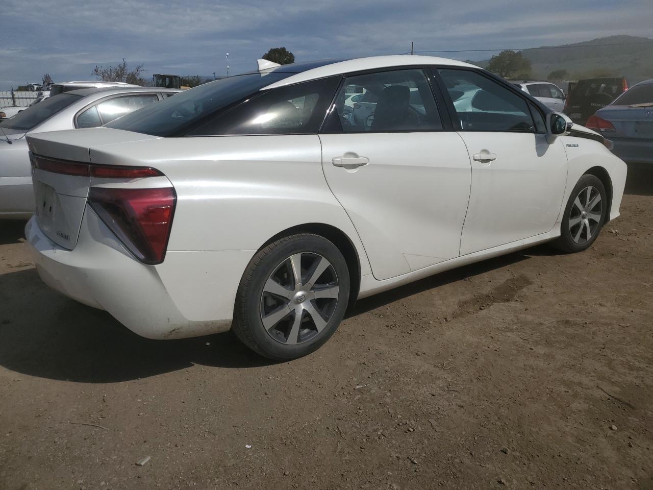 Photo 2 VIN: JTDBVRBDXKA007260 - TOYOTA MIRAI 