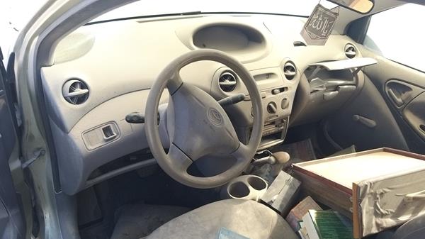 Photo 13 VIN: JTDBW133310021963 - TOYOTA ECHO 