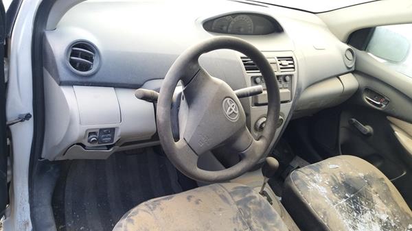 Photo 9 VIN: JTDBW933861002616 - TOYOTA YARIS 