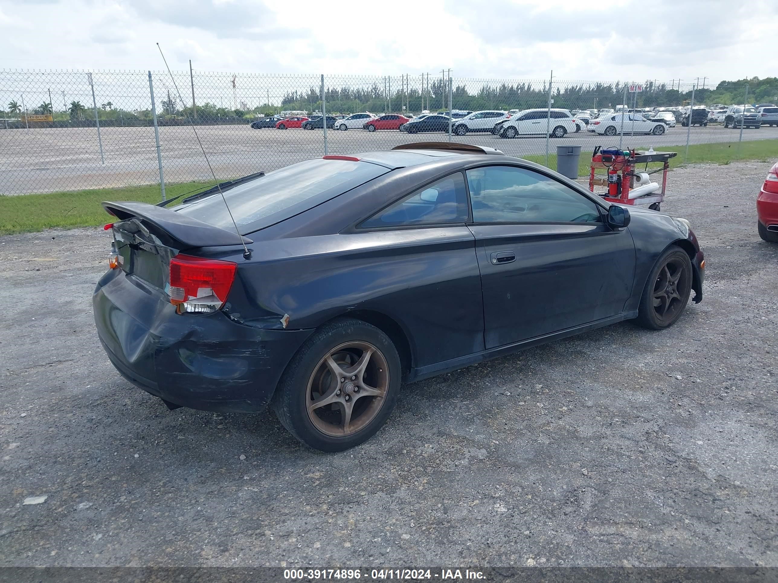 Photo 3 VIN: JTDDY32T8Y0032094 - TOYOTA CELICA 