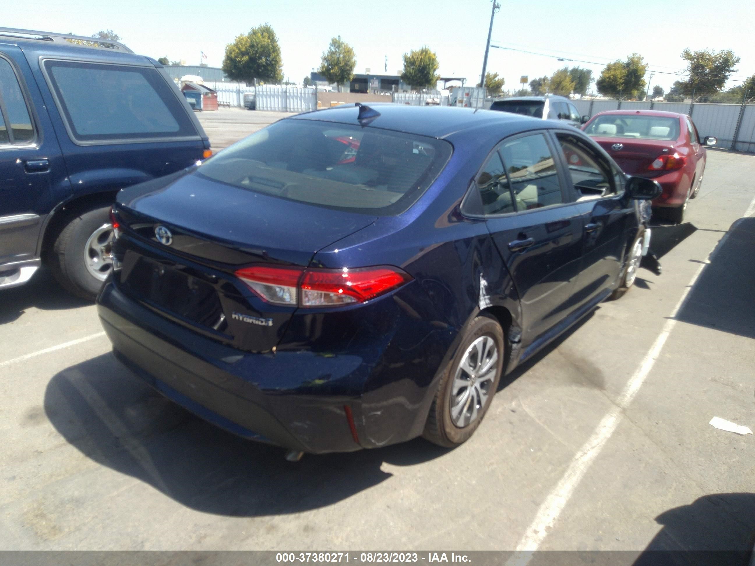 Photo 3 VIN: JTDEAMDE8NJ039338 - TOYOTA COROLLA 