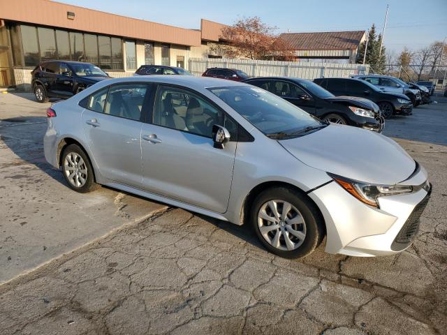 Photo 3 VIN: JTDEPMAE8MJ154796 - TOYOTA COROLLA LE 