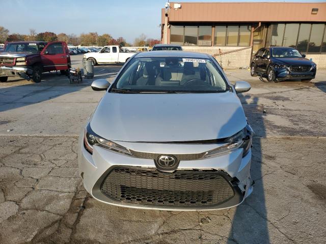 Photo 4 VIN: JTDEPMAE8MJ154796 - TOYOTA COROLLA LE 