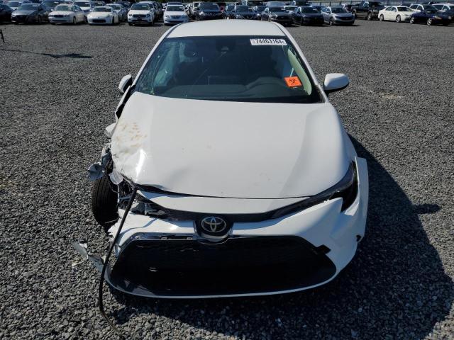 Photo 4 VIN: JTDEPRAE6LJ109951 - TOYOTA COROLLA LE 