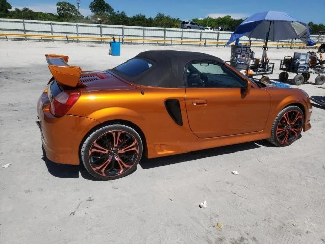 Photo 2 VIN: JTDFR3208Y0013735 - TOYOTA MR2 SPYDER 