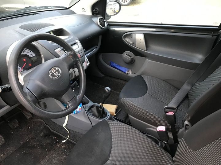 Photo 5 VIN: JTDJG10C10N004898 - TOYOTA AYGO 