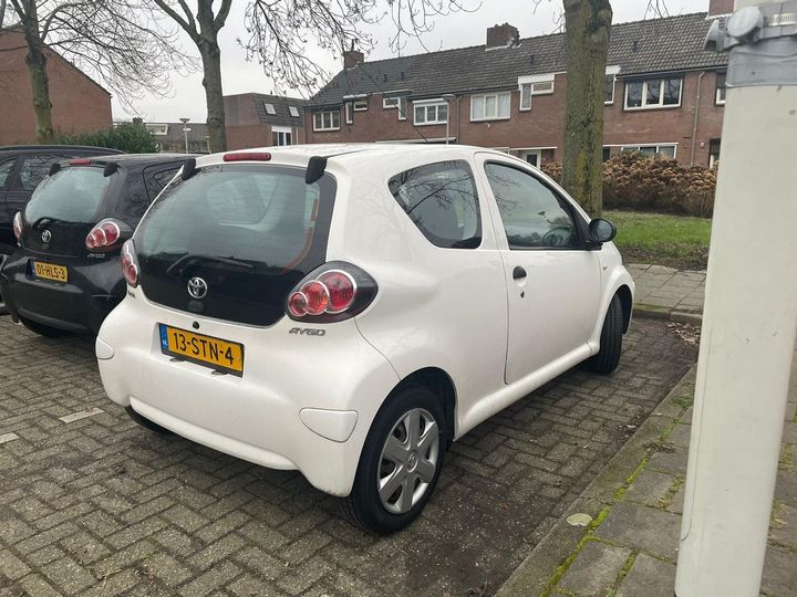 Photo 3 VIN: JTDJG12C00N596968 - TOYOTA AYGO 