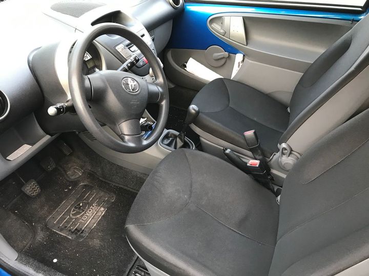 Photo 5 VIN: JTDJG12C30N515705 - TOYOTA AYGO 