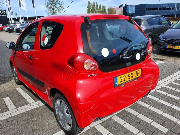 Photo 2 VIN: JTDJG12C80N070829 - TOYOTA AYGO 