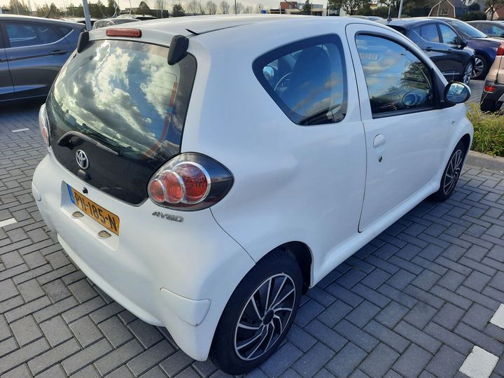 Photo 3 VIN: JTDJG18C10N657431 - TOYOTA AYGO 