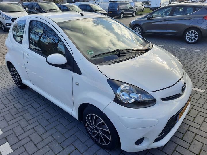 Photo 4 VIN: JTDJG18C10N657431 - TOYOTA AYGO 