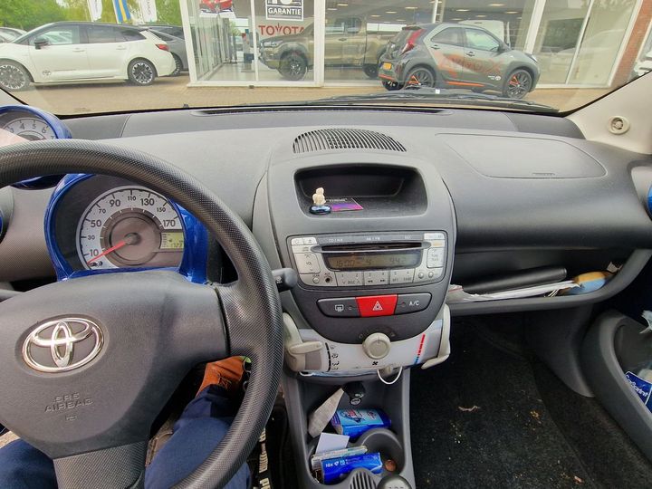 Photo 7 VIN: JTDJG18C90N247430 - TOYOTA AYGO 