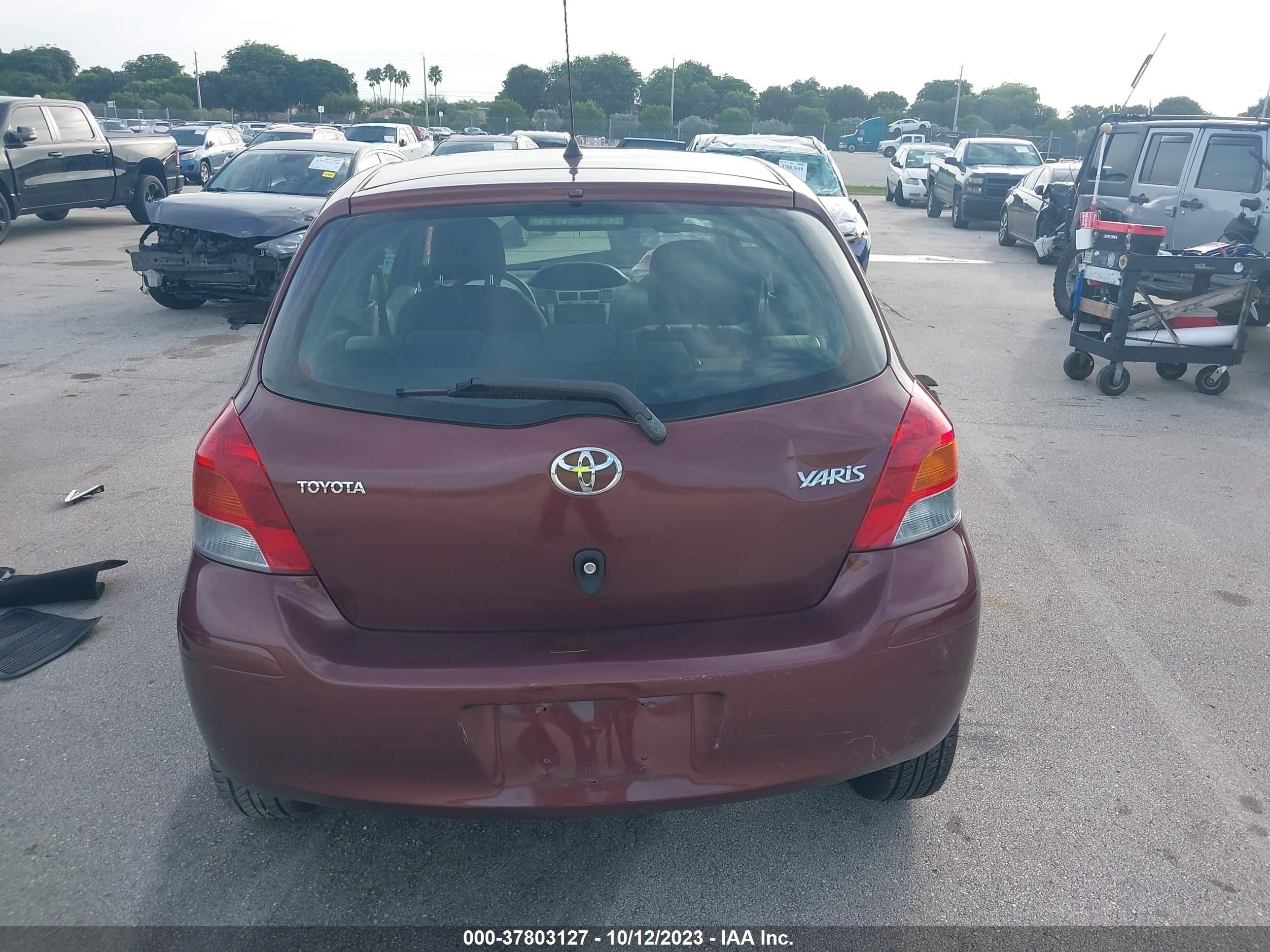 Photo 15 VIN: JTDJT4K33A5283850 - TOYOTA YARIS 