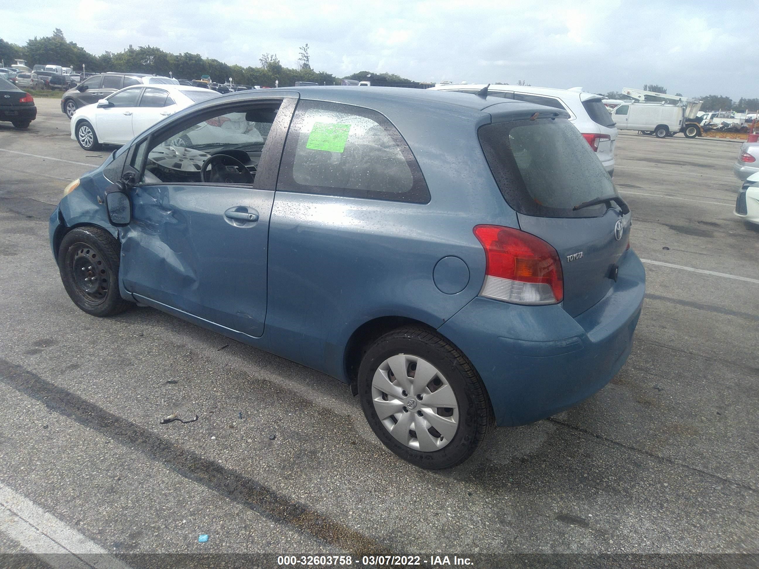 Photo 2 VIN: JTDJT4K39A5295243 - TOYOTA YARIS 