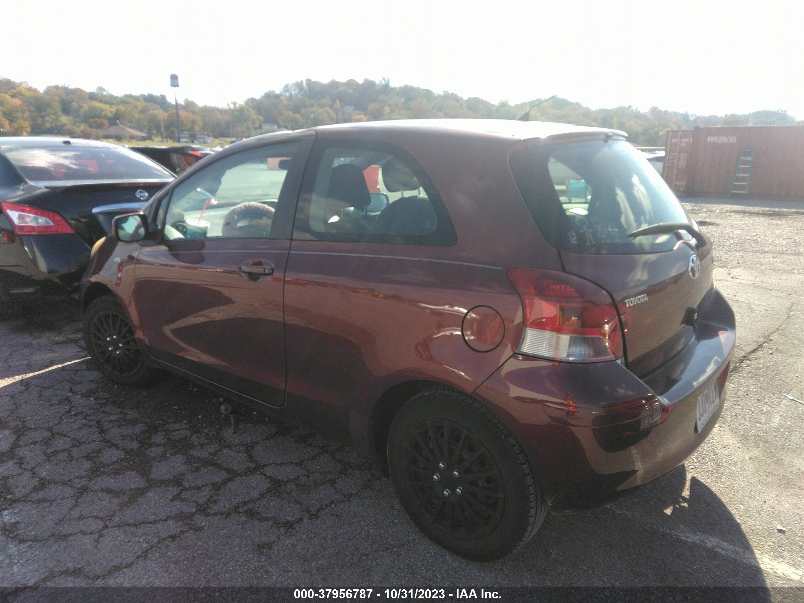 Photo 2 VIN: JTDJT4K39A5313725 - TOYOTA YARIS 