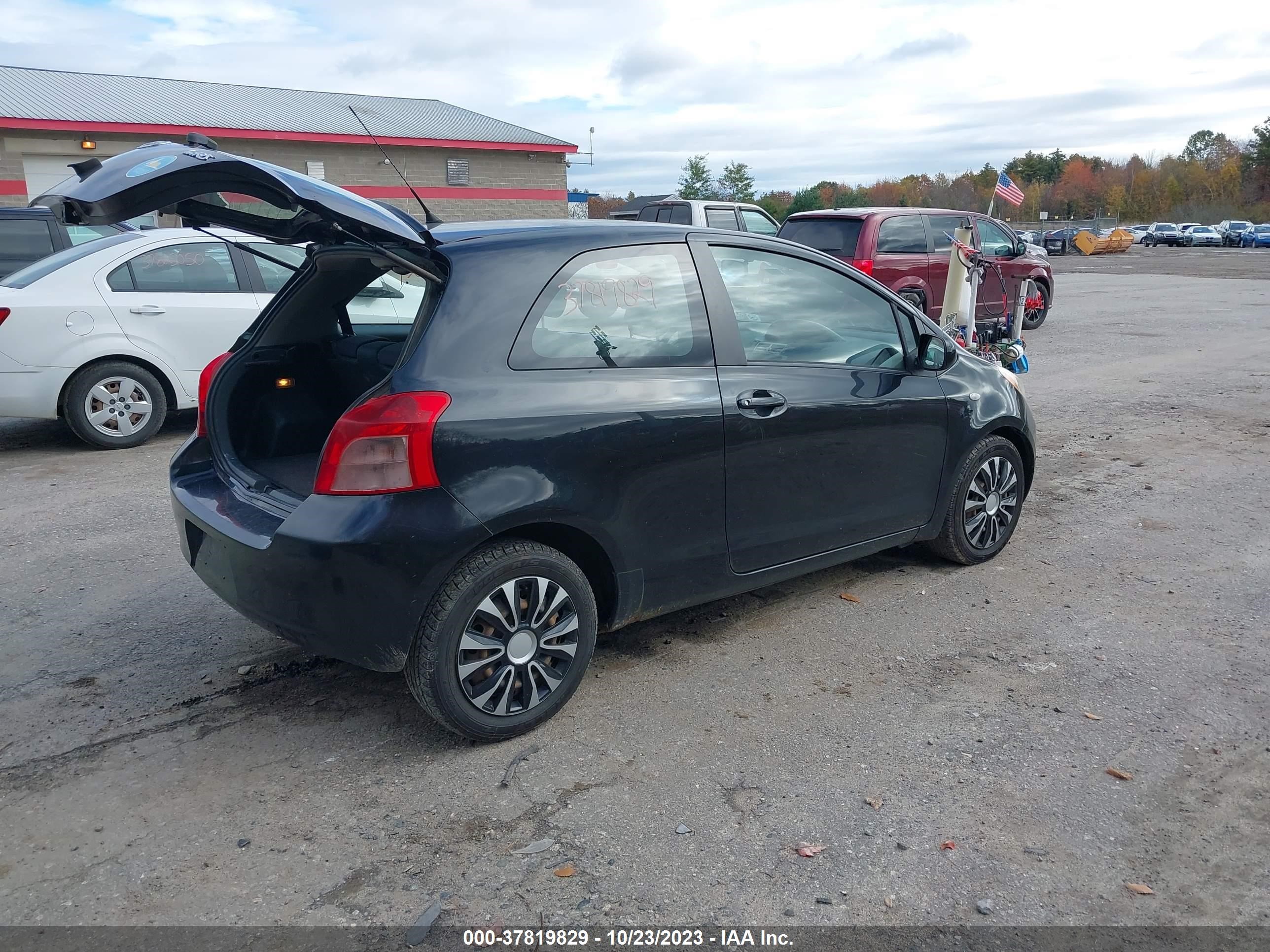 Photo 3 VIN: JTDJT903385184584 - TOYOTA YARIS 