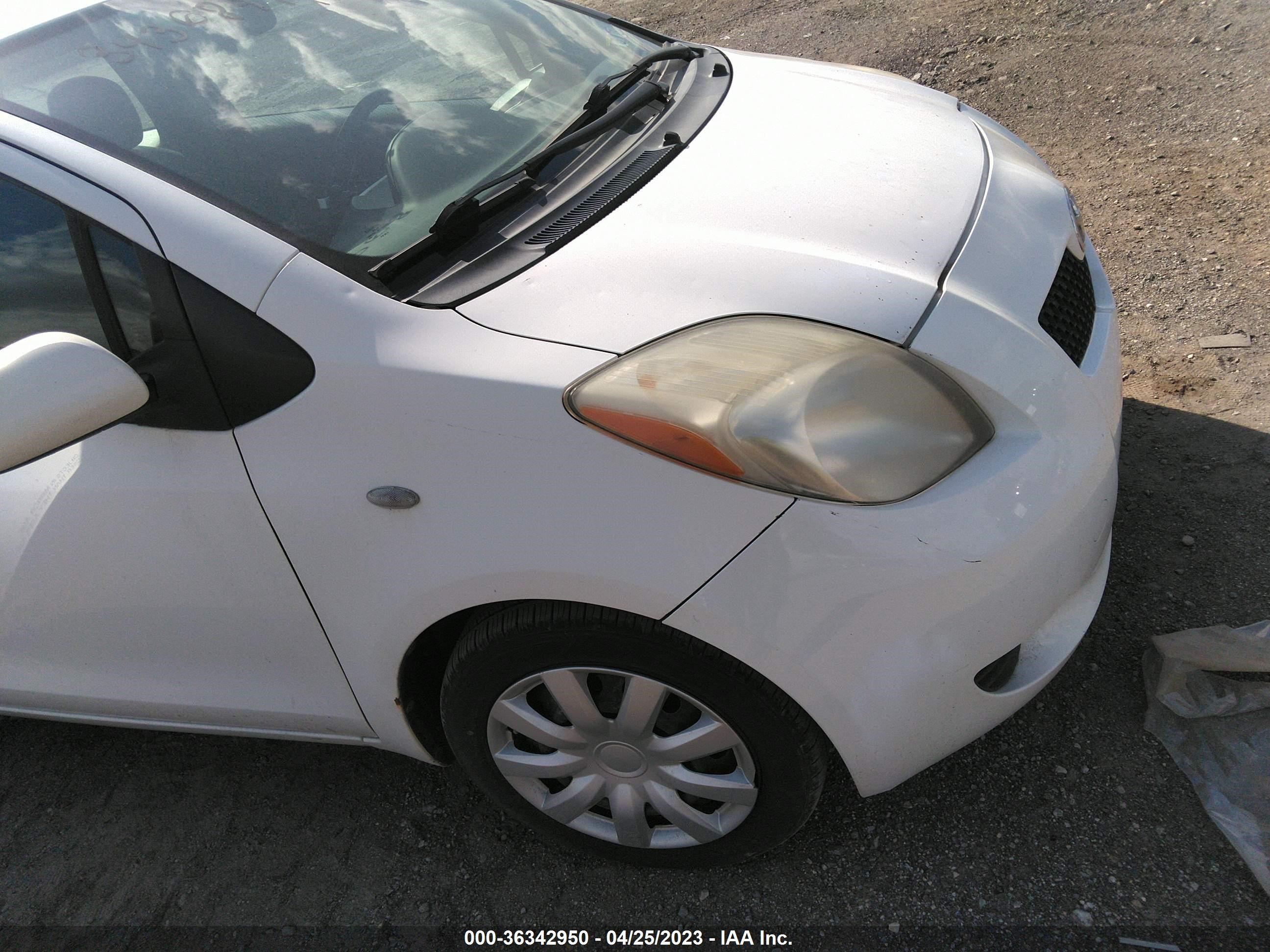 Photo 11 VIN: JTDJT903685214788 - TOYOTA YARIS 