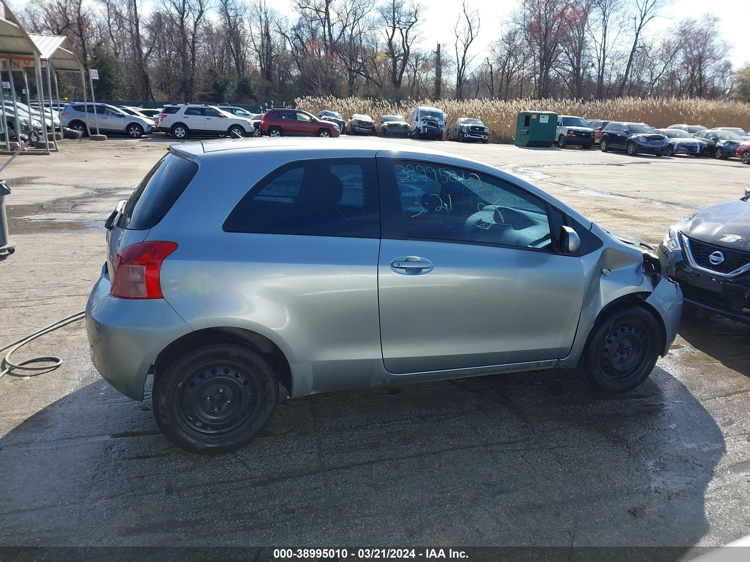 Photo 12 VIN: JTDJT903775062406 - TOYOTA YARIS 