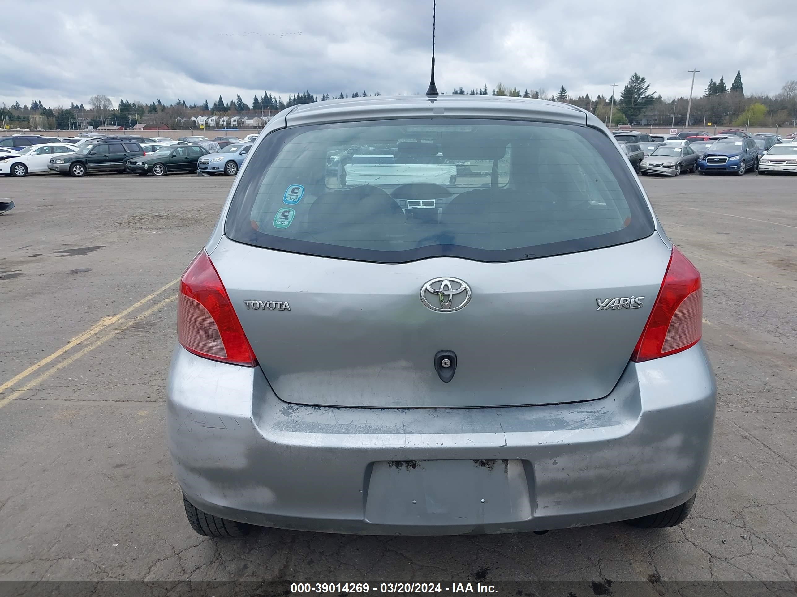 Photo 15 VIN: JTDJT923185157557 - TOYOTA YARIS 