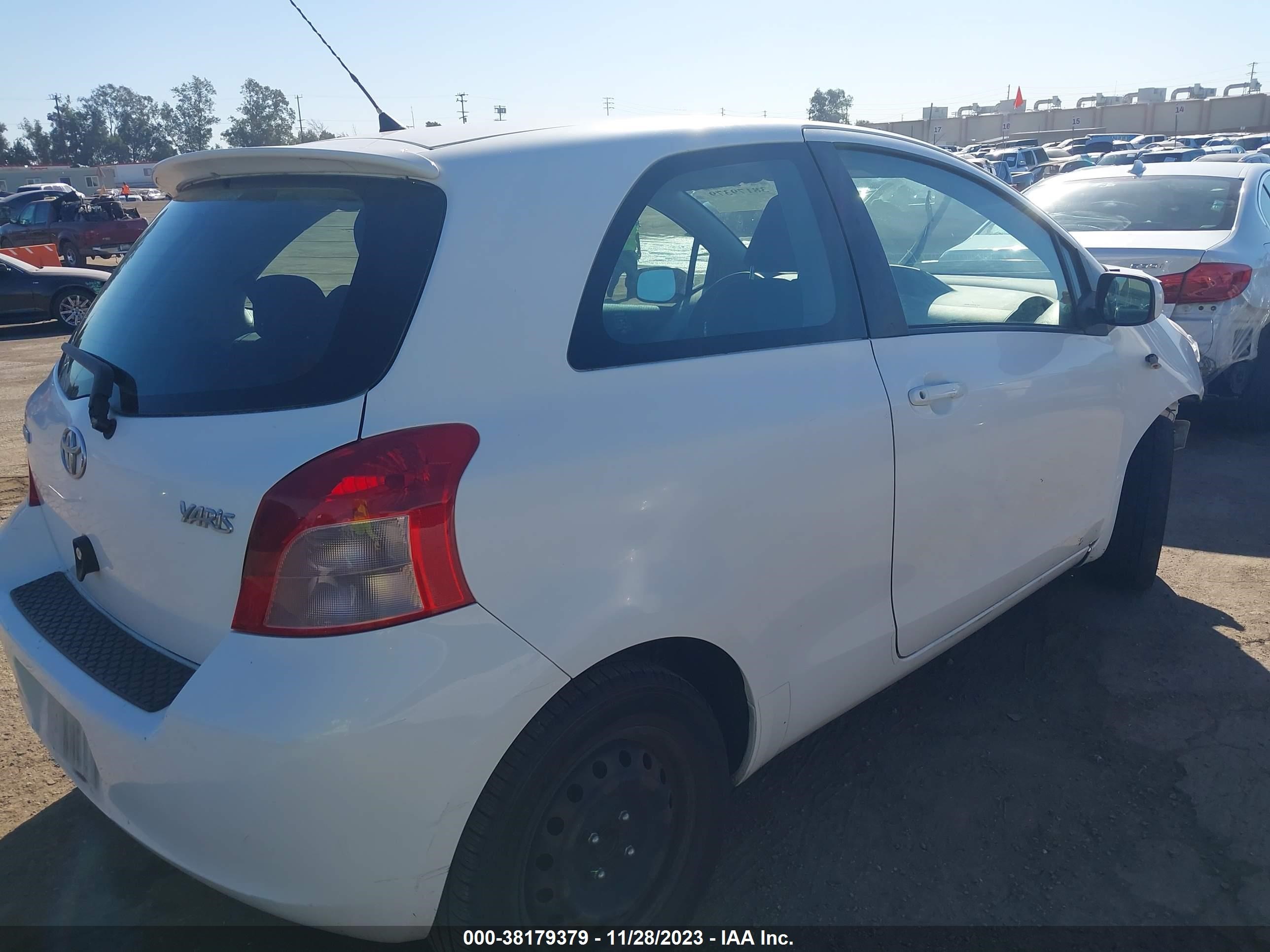 Photo 3 VIN: JTDJT923275062097 - TOYOTA YARIS 