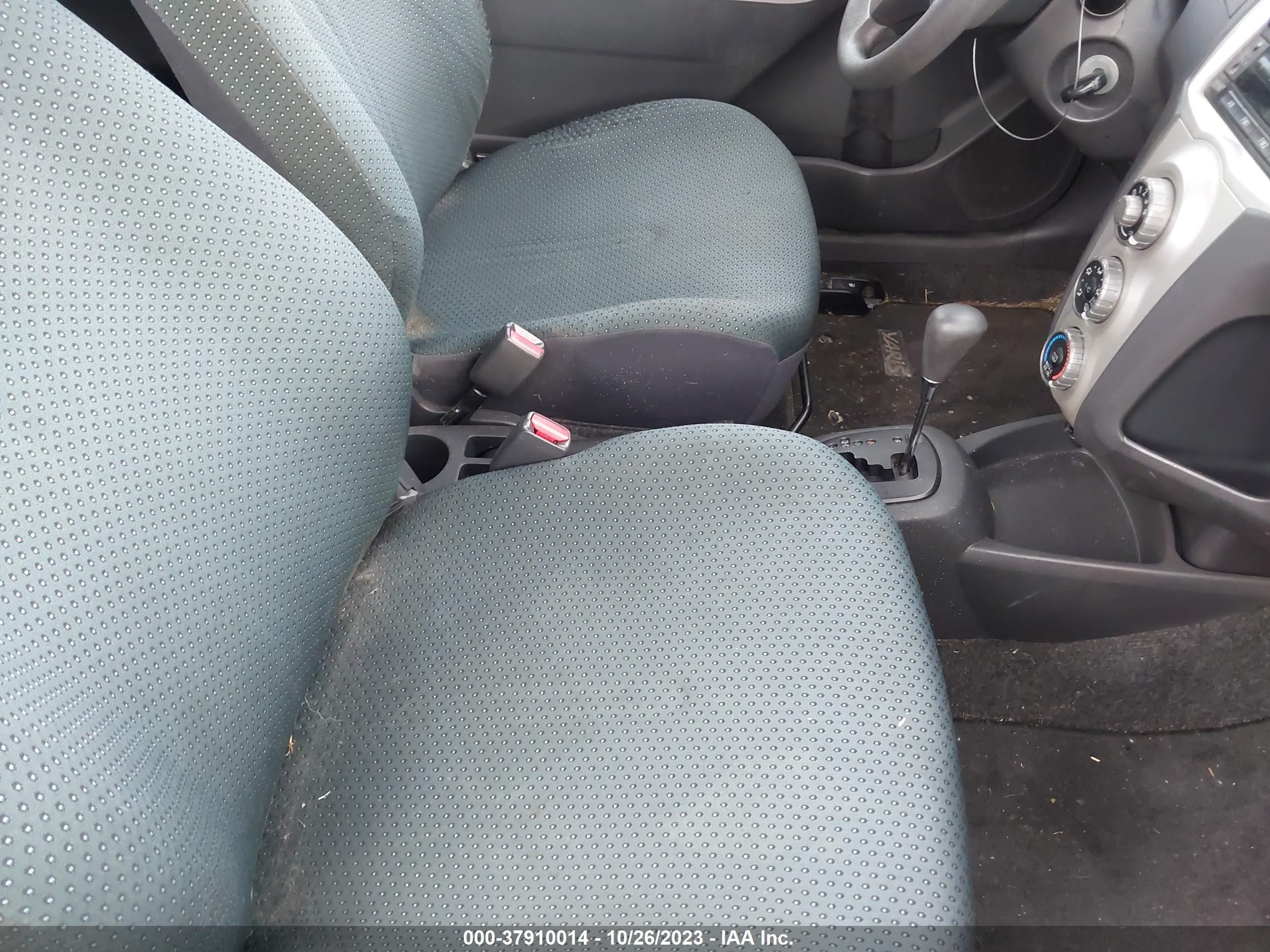 Photo 4 VIN: JTDJT923285201324 - TOYOTA YARIS 