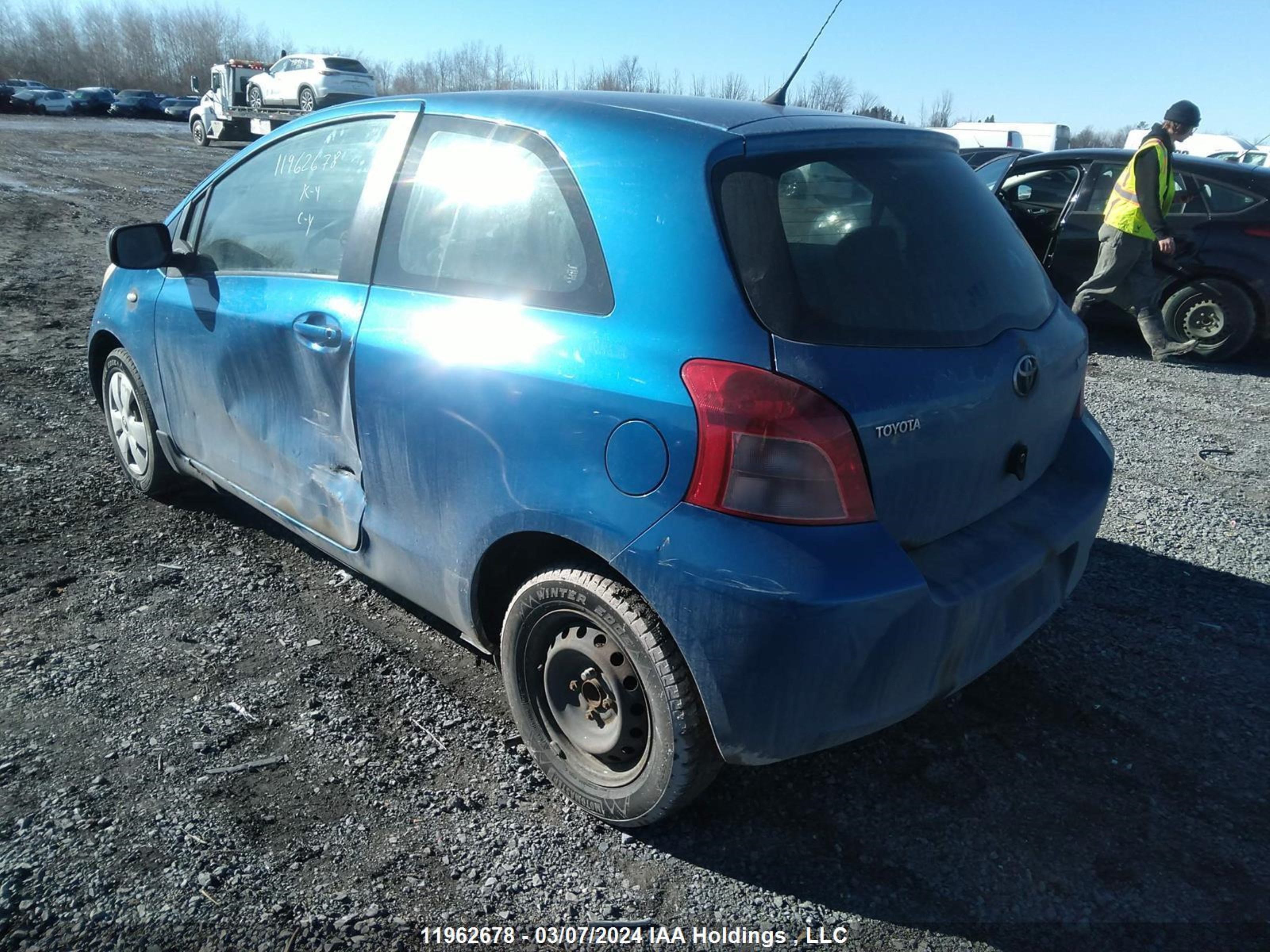 Photo 2 VIN: JTDJT923375103997 - TOYOTA YARIS 