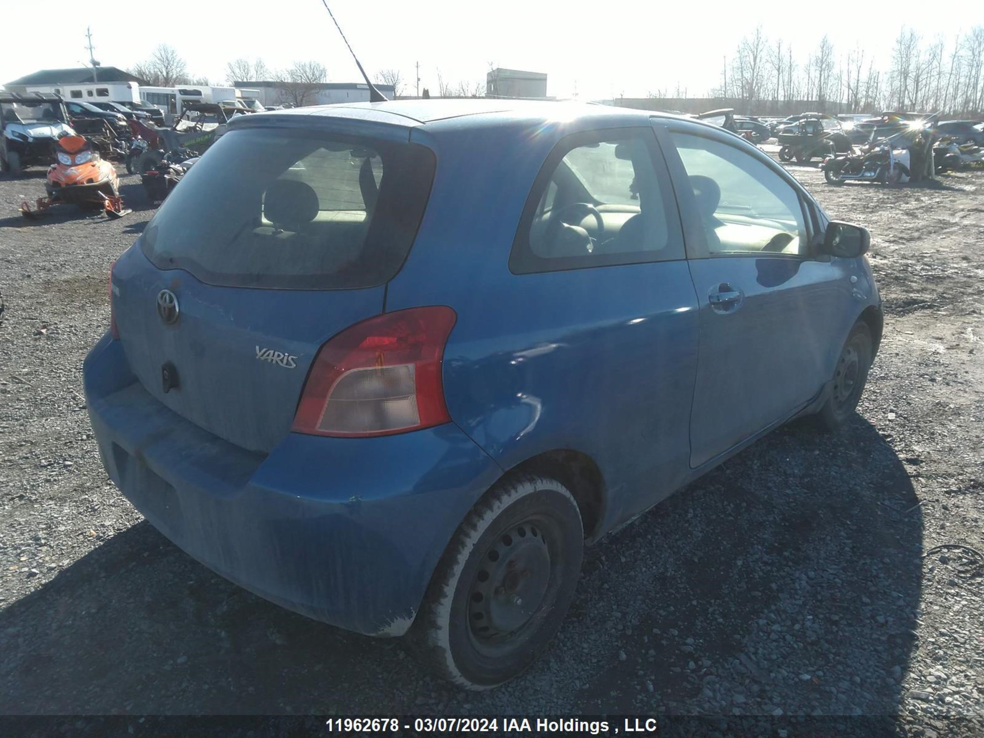 Photo 3 VIN: JTDJT923375103997 - TOYOTA YARIS 