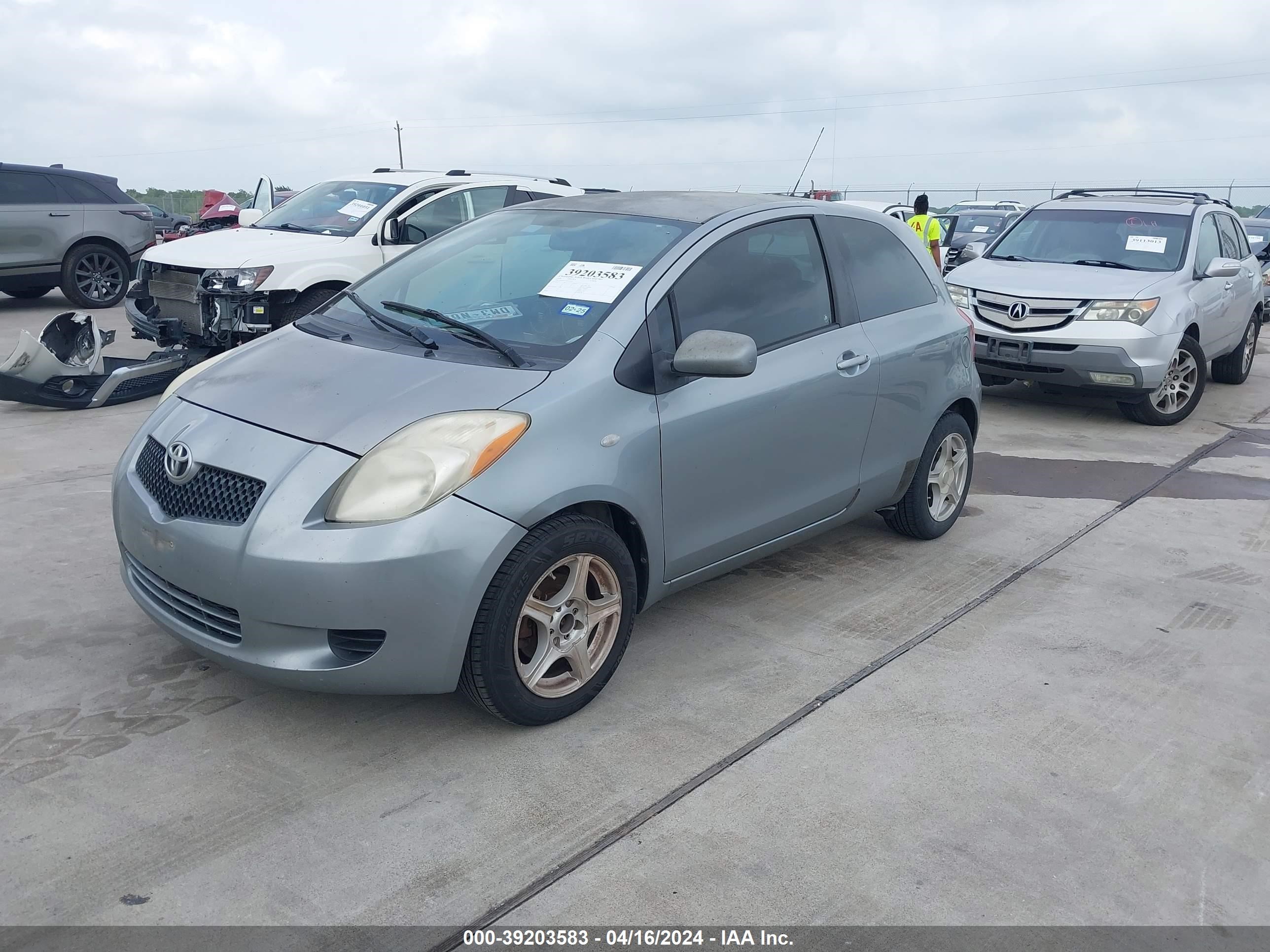 Photo 1 VIN: JTDJT923385146169 - TOYOTA YARIS 