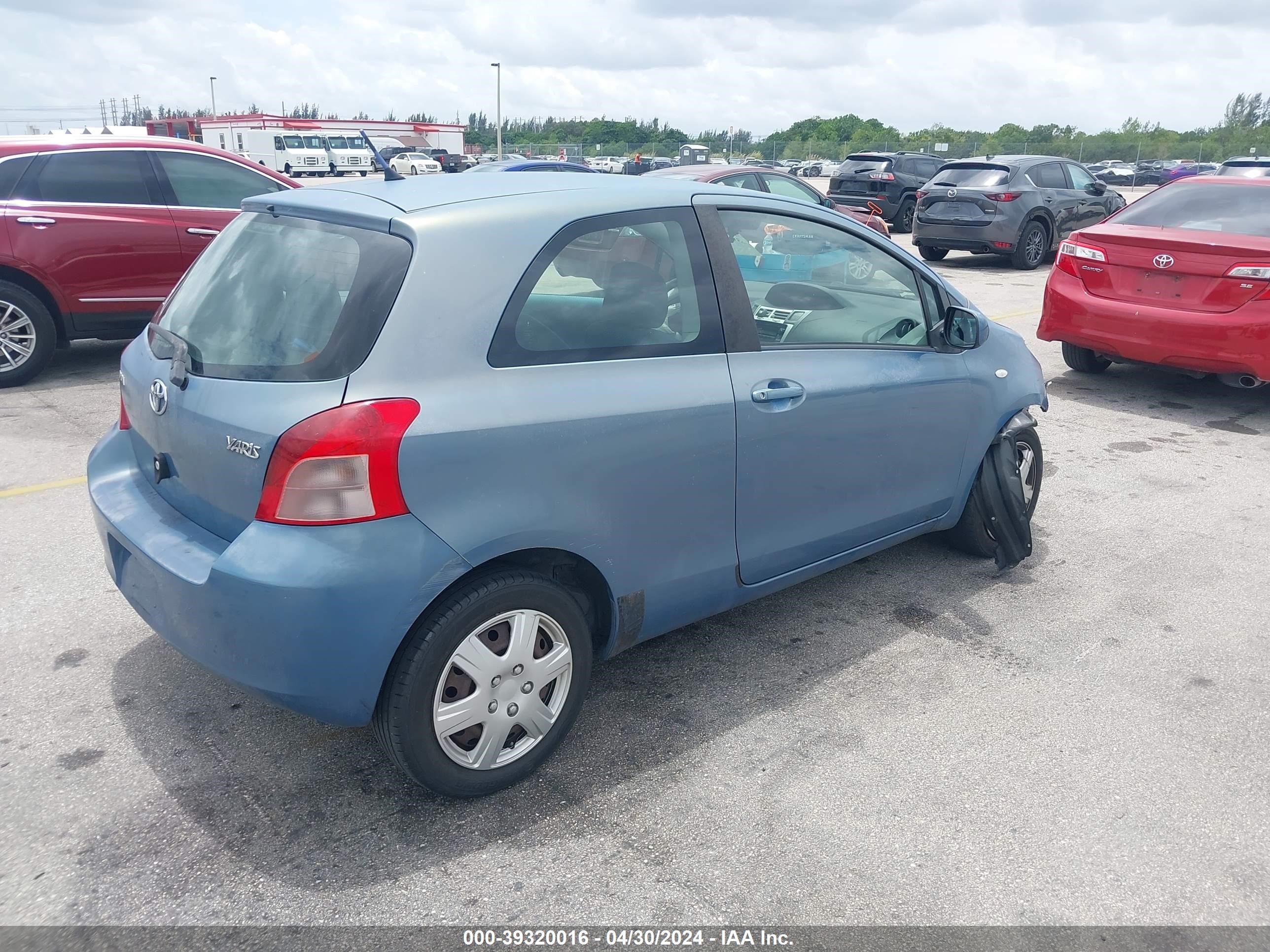 Photo 3 VIN: JTDJT923575059842 - TOYOTA YARIS 